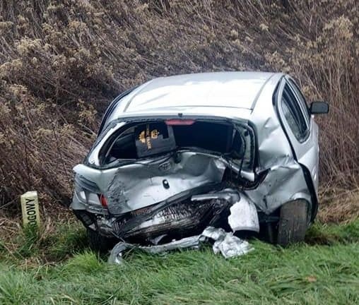 Śmiertelny wypadek w Pilźnie. W zderzeniu toyoty z BMW zginął 80-letni mężczyzna [ZDJĘCIA]