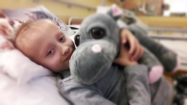 Medulloblastoma IV stopnia - złośliwy guz móżdżku, rdzeniak zarodkowy - to choroba, która nagle zaatakowała 6-letniego Wojtka. Rodzice zbierają na jego leczenie, czasu jest niewiele.