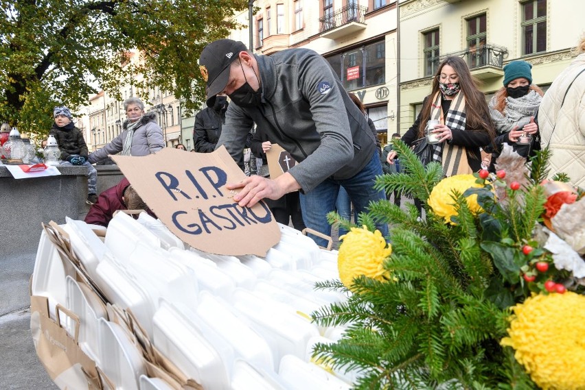 Protest branży gastronomicznej w Toruniu.