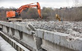 Trwa wyburzanie starego mostu Załęskiego w Rzeszowie. Zobacz zdjęcia