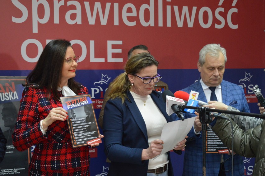 Konferencja prasowa odbyła się w nowym lokalu Prawa i...