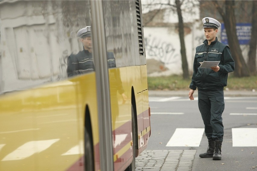 Aż 6 z 13 skontrolowanych dziś autobusów MPK było...