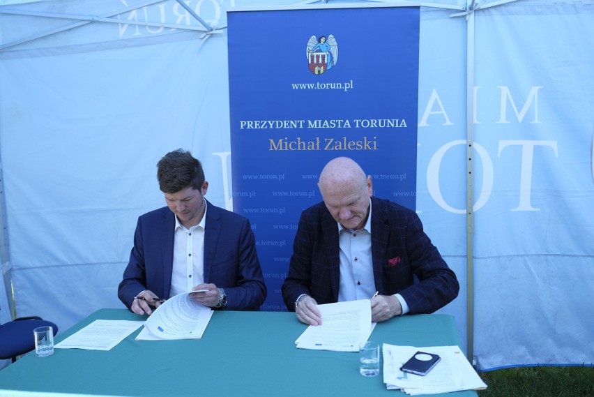 Umowa na modernizację parku w Toruniu         