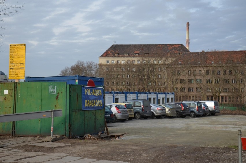 Przy ul. Księcia Witolda powstanie kino albo galeria handlowa? [ZDJĘCIA]