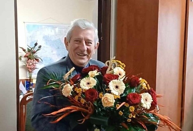 Tadeusz Sułek w środę, 8 listopada, przyjmował gratulacje z okazji 25-lecia na stanowisku wójta gminy Złota.