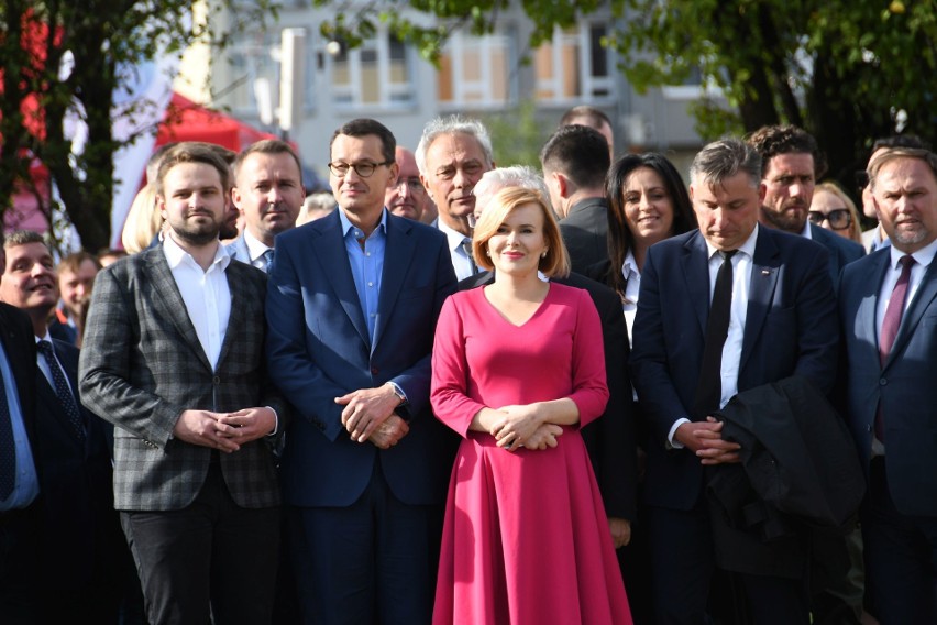 Premier Morawiecki na European Rover Challenge w Kielcach. Wręczył nagrodę zwycięskiej drużynie Politechniki Świętokrzyskiej (ZDJĘCIA)