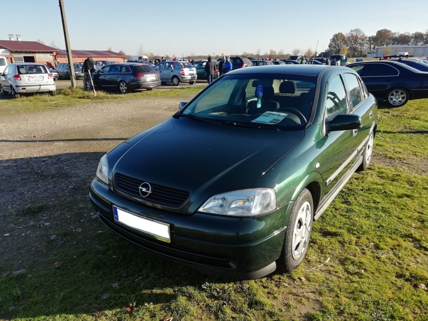Opel Astra. Pojemność silnika: 1.8. Rok produkcji: 2000....