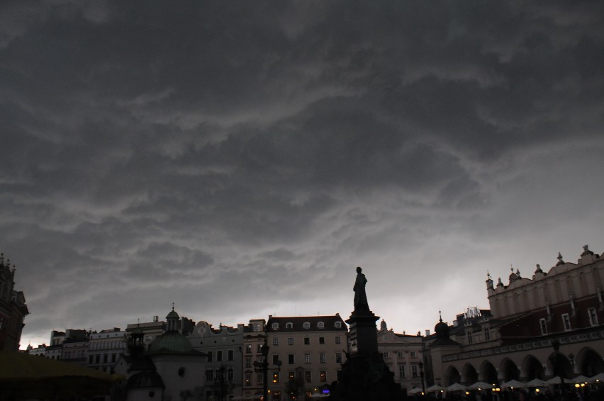 W Krakowie znów będzie padać i grzmieć