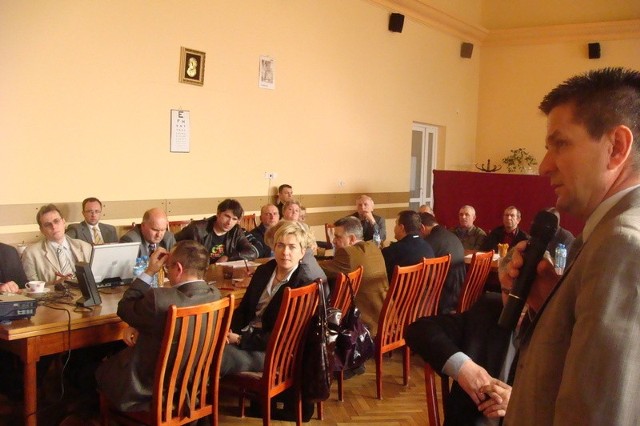Piątkowe spotkanie zorganizował starosta szydłowiecki Włodzimierz Górlicki, który je także poprowadził.