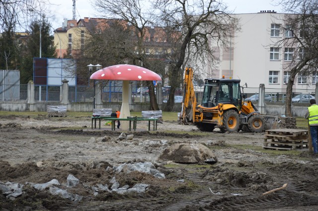 Najpopularniejszy plac zabaw w mieście zmienił się wielki plac budowy