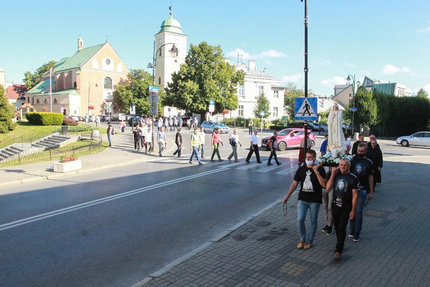 Męski Różaniec organizuje Męska Grupa św. Andrzeja Boboli...