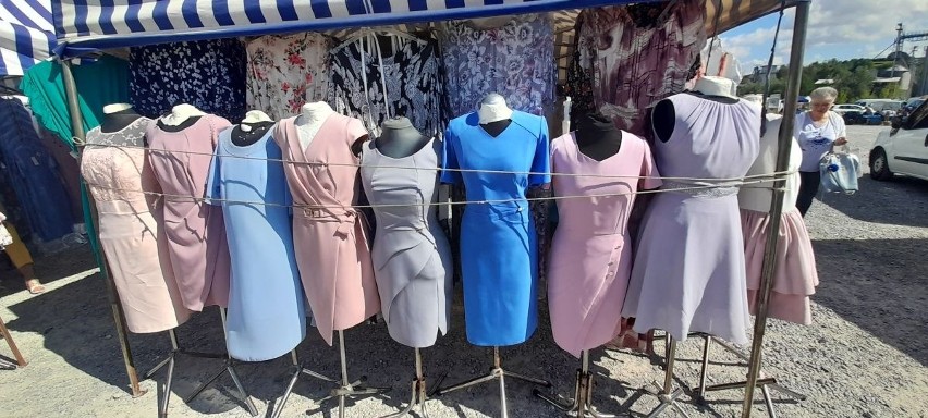 W środę na targowisku w Opatowie był duży wybór modnych...