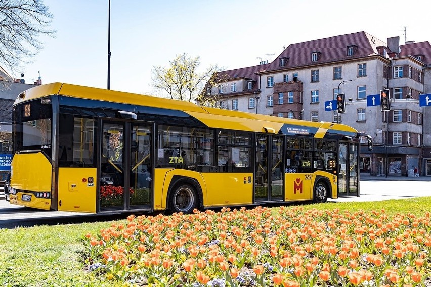 Zmiany w rozkładzie jazdy autobusów i tramwajów ZTM - WIELKANOC 2023. W czasie świąt obowiązuje specjalny rozkład jazdy
