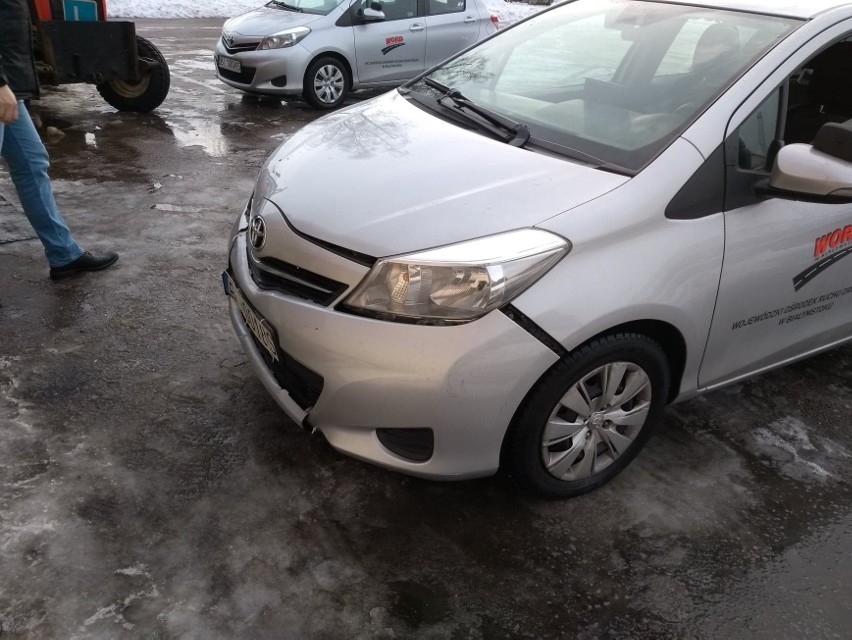 Zniszczona toyota yaris z WORD-u Białystok