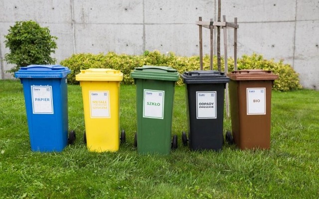 Segregacja odpadów w Krakowie. Od 1 lipca trzeba dostosować kolor pojemnika do rodzaju odpadów