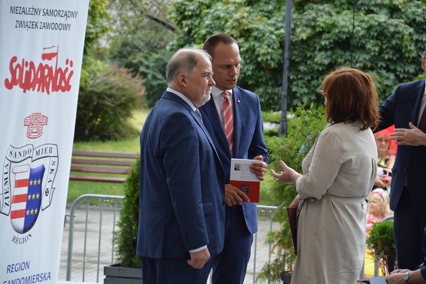 Stalowa Wola. „Krzyże Wolności”  dla działaczy „Solidarności”, którzy walczyli o wolną Polskę