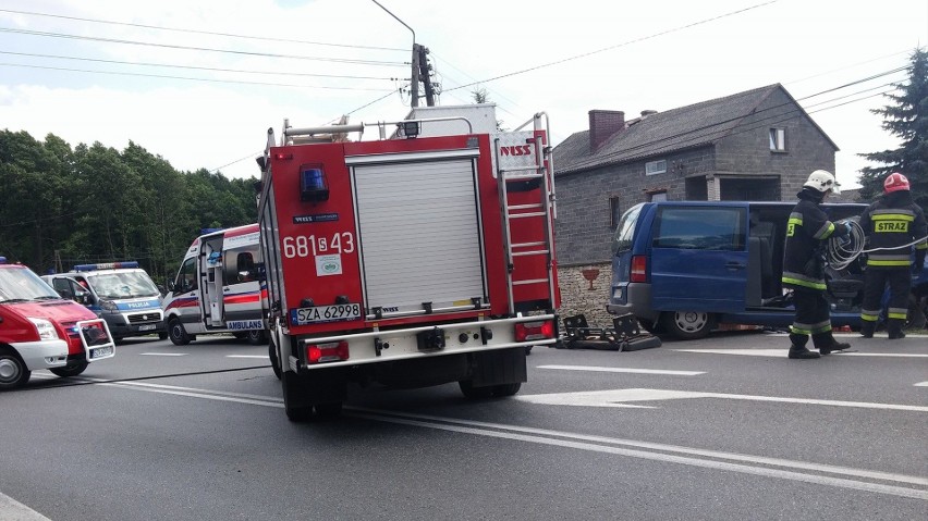 Wypadek na DK78 w Pradłach. 5 osób poszkodowanych, w tym 2...