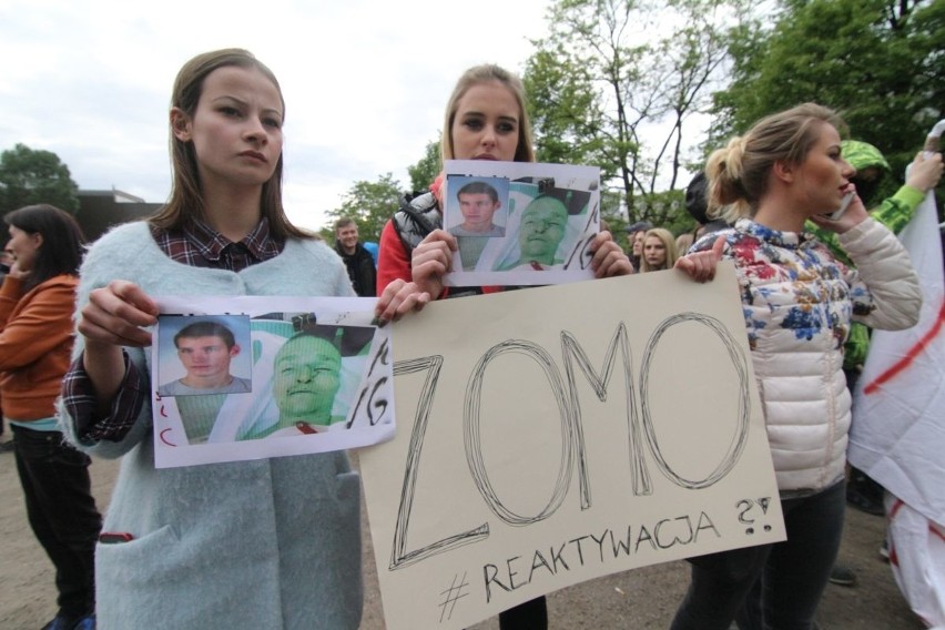 Protest przed komisariatem na Trzemeskiej we wtorek...