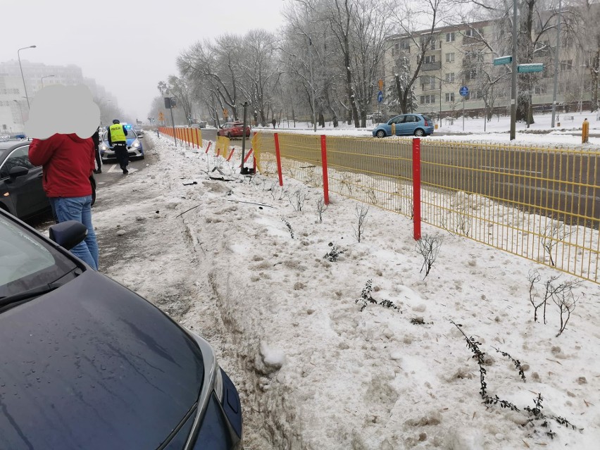 Taksówka zderzyła się z toyotą w okolicach Świerkowej