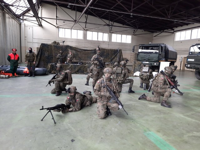 Żołnierze radomskiej 6 Mazowieckiej Brygady Obrony Terytorialnej pozostają w stanie podwyższonej gotowości bojowej.