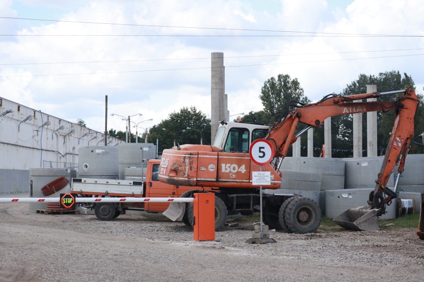 Łódź: Będą nowoczesne stanowiska do obsługi taboru. Zajezdnia Chocianowice za rok ma być gotowa na przyjęcie tramwajów