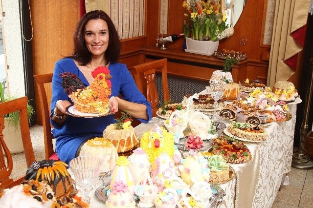 Iwona Wójcik, właścicielka cukierni Świat Słodyczy zaprasza na świąteczny kiermasz słodkości.