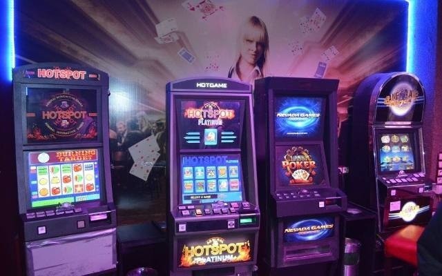 Posiadanie nielegalnych automatów do gier hazardowych jest zagrożone karą nawet do 100 tysięcy złotych. 