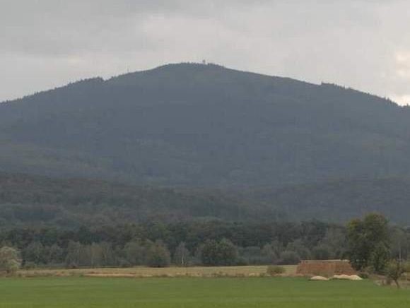 Biskupia Kopa (890 m n. p. m.), najwyższy szczyt Gór Opawskich.