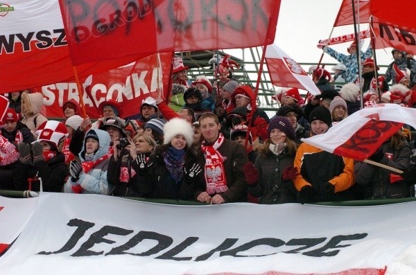 Kamil Stoch wygrywa w piątek Puchar Świata...