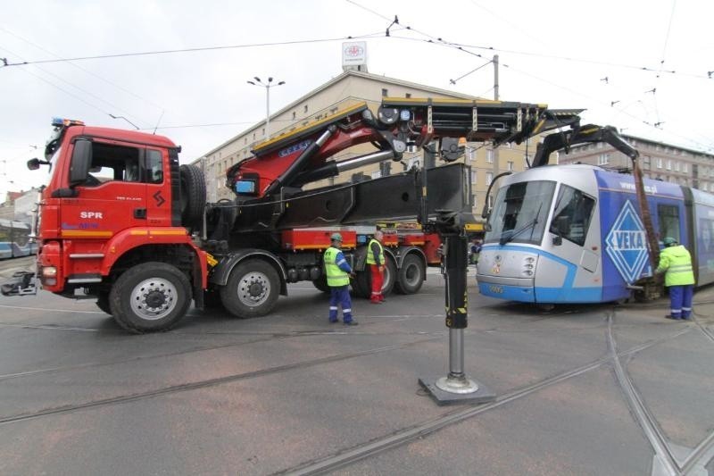 Wykolejenie Tramwaju na pl. Legionów, Wrocław, 10.03.2016