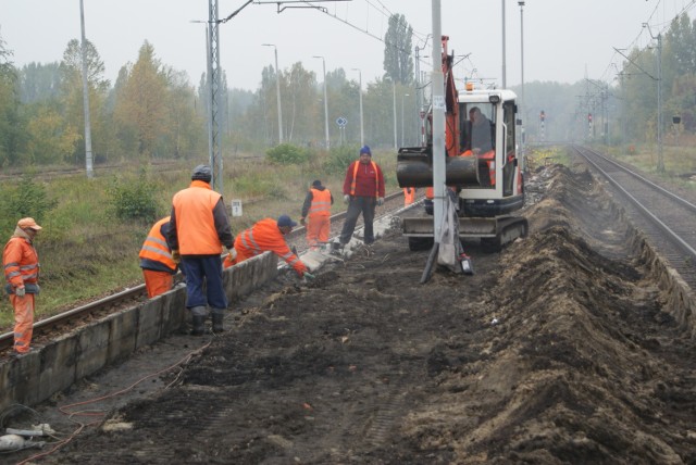 Trwa remont peronu na stacji kolejowej w centrum Dąbrowy Górniczej