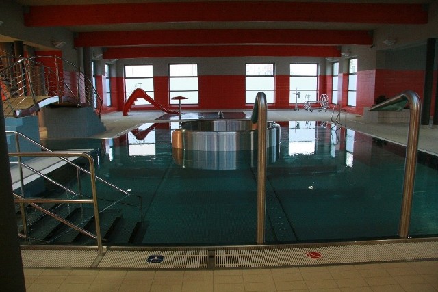 Pokaz nurkowania będzie jedną z atrakcji piątkowych zawodów pływackich na basenie w Międzyrzeczu.