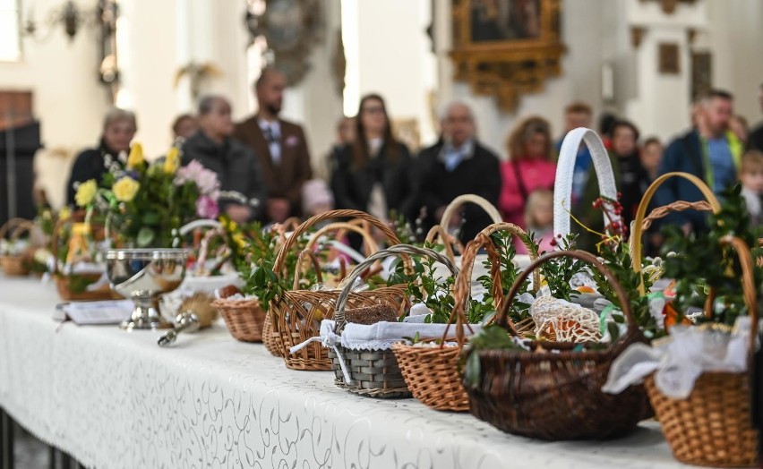 Święcenie pokarmów w 2021 roku nie odbywa się w kościołach z...