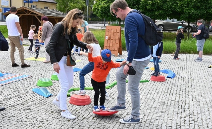 Dzień Dziecka 2021 w Centrum Bajki w Pacanowie. Szalona zabawa i eksperymenty [WIDEO, ZDJĘCIA]