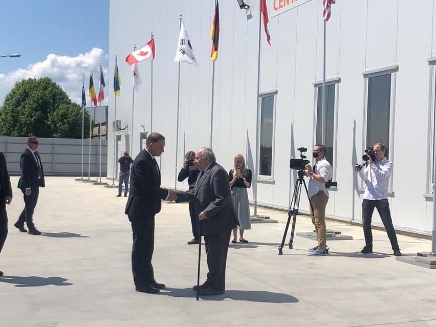 Prezydent Andrzej Duda w Siemiatyczach. Odwiedził zakład i Centrum Wystawowe Pronaru [zdjęcia, wideo]