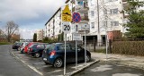 Osiedlowy parking nie dla mieszkańców sąsiednich bloków