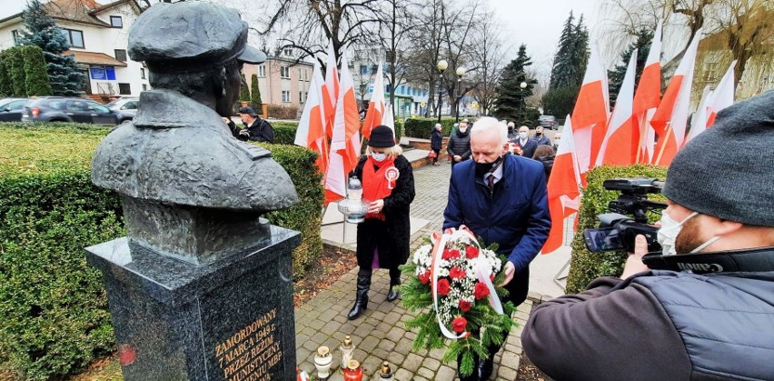 Święto Żołnierzy Wyklętych: W Tarnobrzegu oddano hołd bohaterom antykomunistycznego podziemia (ZDJĘCIA)