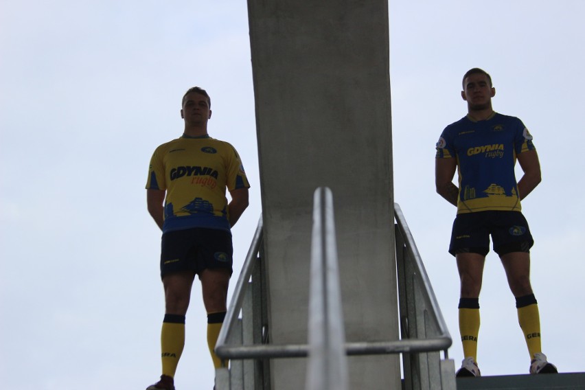 Rugby Club Arka Gdynia prezentuje dwa komplety koszulek meczowych. Kibice zdecydują, w jakich drużyna zagra w Gdyni