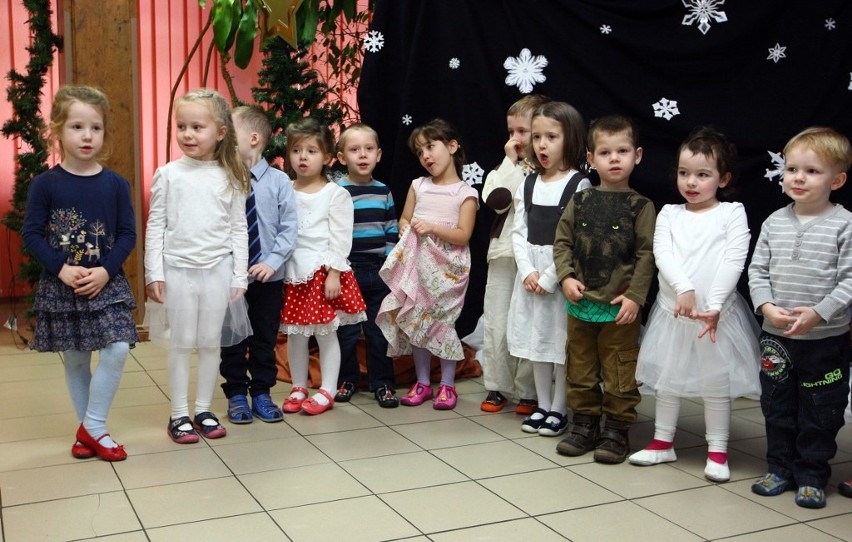 Dzieci wystąpiły przed seniorami w szczecińskim DPS-ie [zdjęcia]