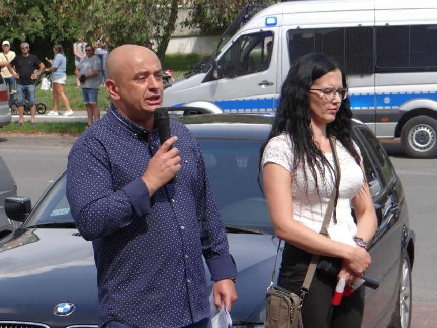 Marsz Równości Radomsko. Manifestacja w obronie tradycji, wiary, rodziny [ZDJĘCIA, FILM]