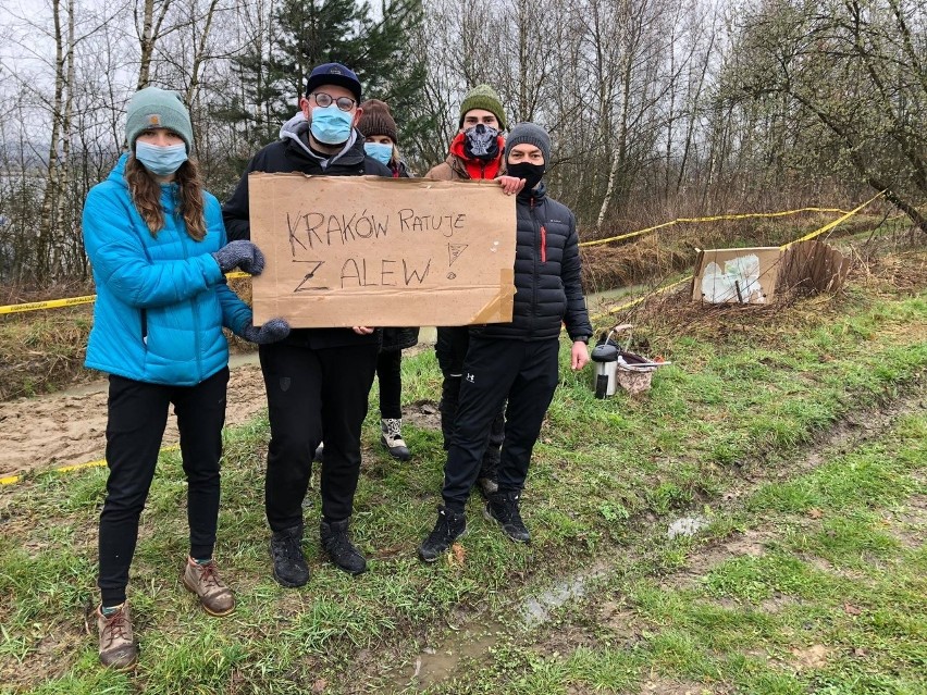 Kraków. Runmageddon z protestem przeciwko budowie obwodnicy przy "Kryspinowie" [ZDJĘCIA]