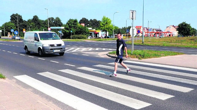 Zmiana organizacji ruchu na skrzyżowaniu ul. Władysława IV - Wąwozowej przewiduje wprowadzenie tu sygnalizacji świetlnej; to na pewno poprawi bezpieczeństwo w tym rejonie 