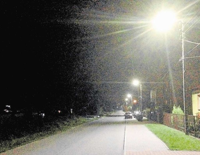 Na części miechowskich ulic lampy ledowe już świecą