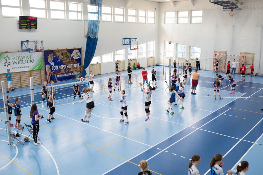 Siatkówka. W Wieliczce młodzi siatkarze grali w turnieju O Puchar Małgorzaty Glinki [ZDJĘCIA]