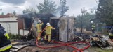 Płonął budynek w Gutowie pod Toruniem. Ogień gasiło pięć zastępów straży