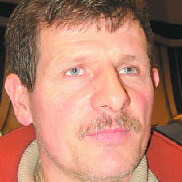 Marian Rompa, producent mleka ze wsi Gorzeń
