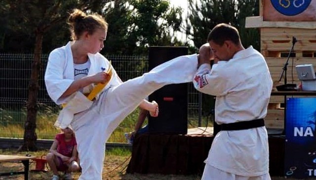 Karolina Kozielska jest bardzo dobrze zapowiadającym się karateką. 
