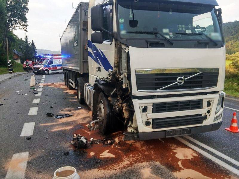 DK 75. Znów wypadek na "śmiertelnym" odcinku szosy krakowskiej [ZDJĘCIA]