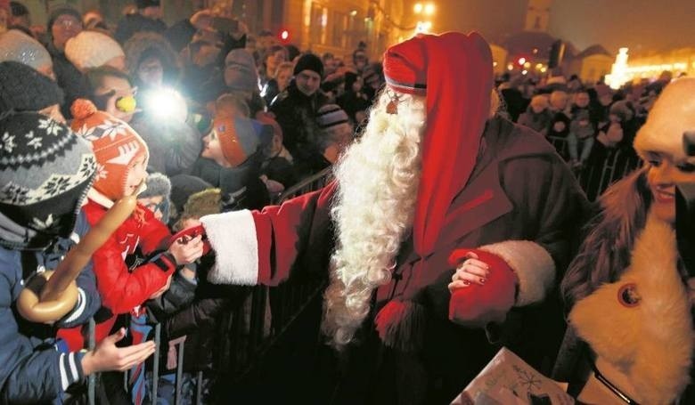 Wierszyki na Mikołajki: Zabawne, śmieszne życzenia na...