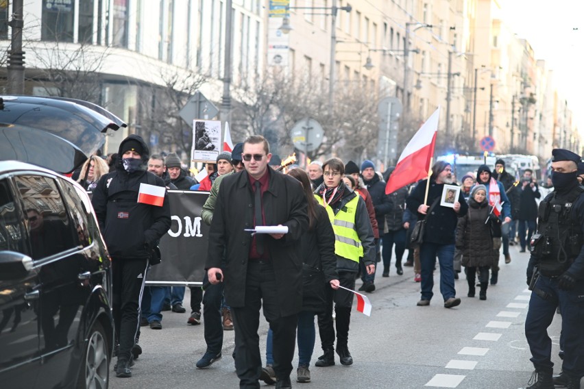 Marsz Żołnierzy Wyklętych w Gdyni. Gesty wsparcia uczestników pochodu dla Ukrainy [27.02.2022]